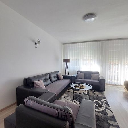 Private Apartments Prishtina Pristina Extérieur photo